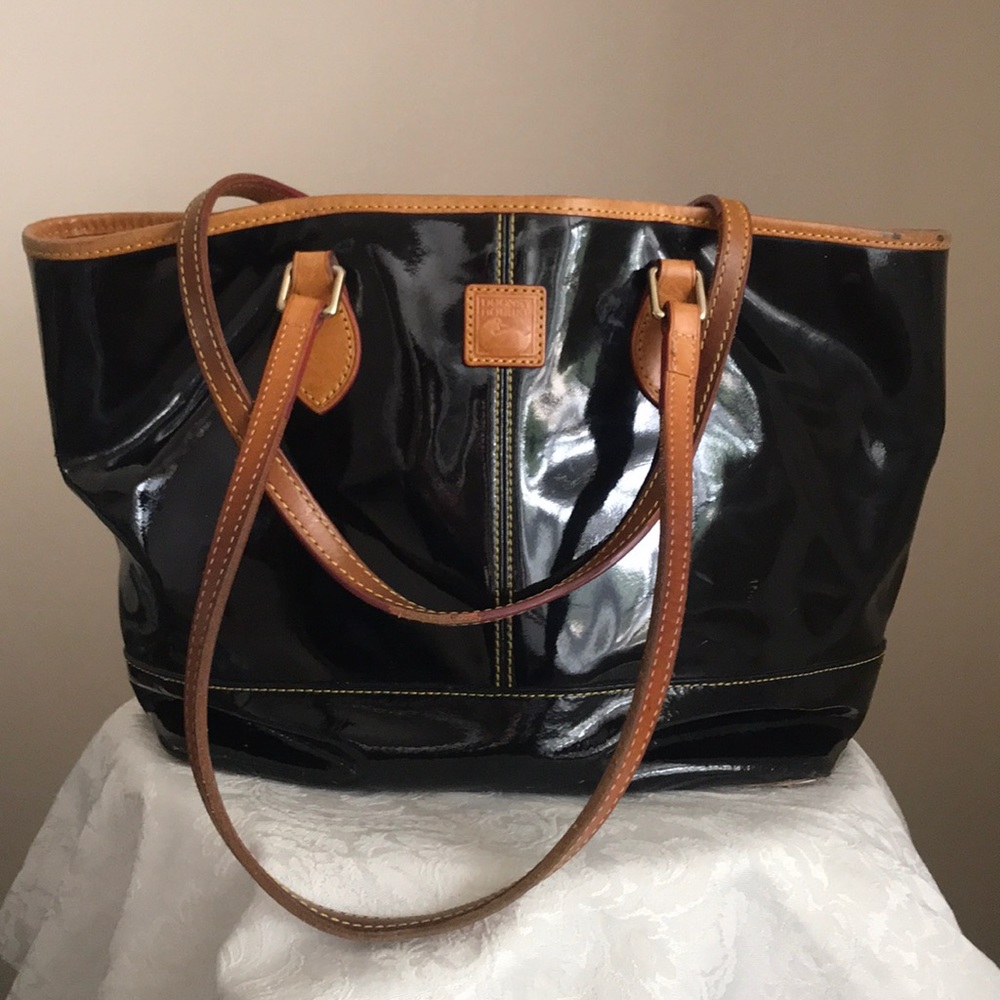 Dooney & Bourke black purse